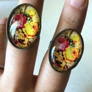 Floral rain drop rings set of 2